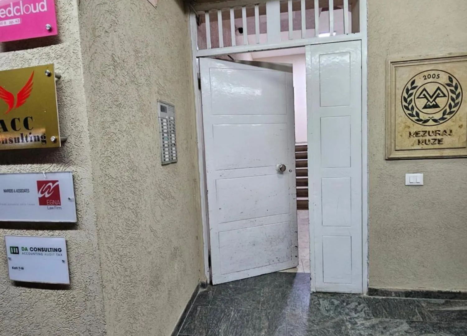Tirana Daily Rental Apartments 2